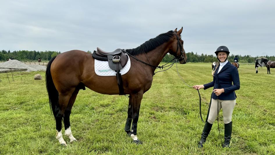 Aftercare OTTB ex-racehorse retired retraining Thoroughbred Makeover Millet-Simpson Mr Nobility canter accident jumping shows schooling cross trail practice competition 